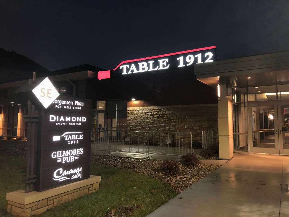 Table 1912 Bringing Local Fare With Global Inspirations To The Cedar…