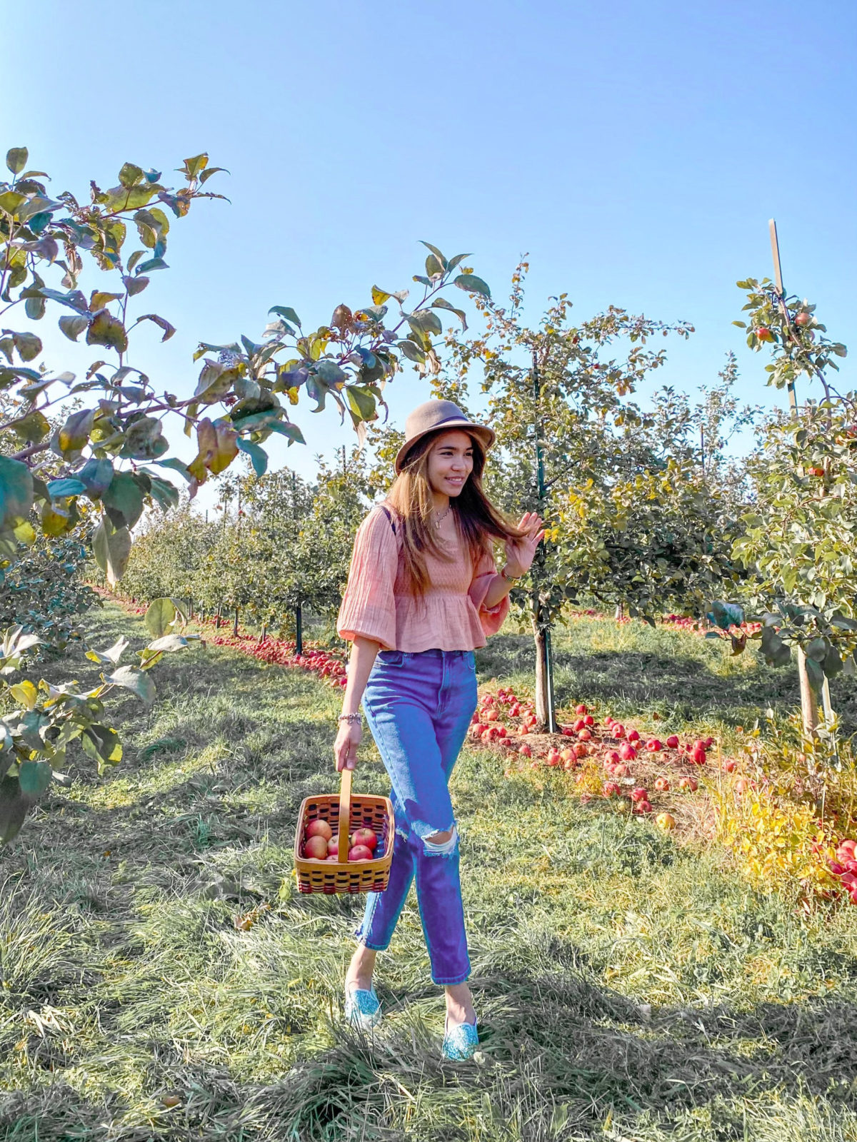 Baby Doll Top for one October Apple picking - Travels and Whims